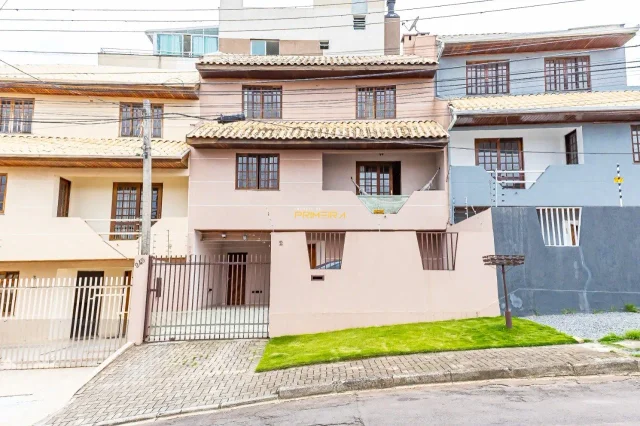 Sobrado 3 quartos, 3 vagas à venda -Santa Quitéria em Santa Quitéria, Curitiba