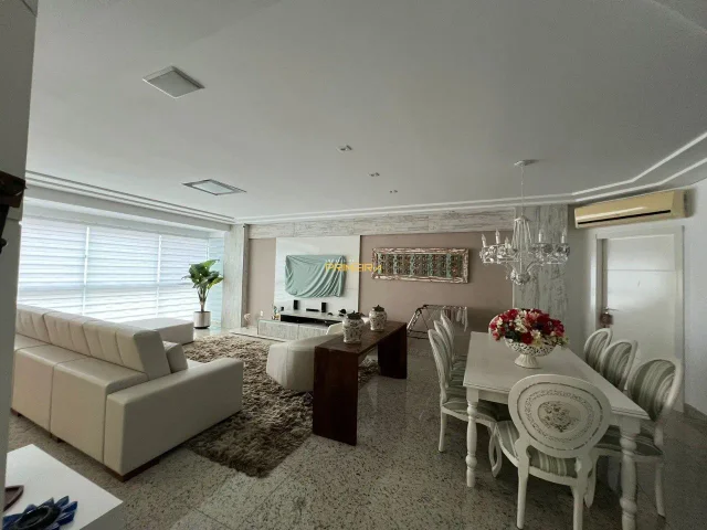 Apartamento 4 suítes, 2 vagas - Meia Praia SC