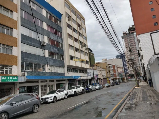 Sala Comercial 22m² à venda no Centro em Centro, Curitiba