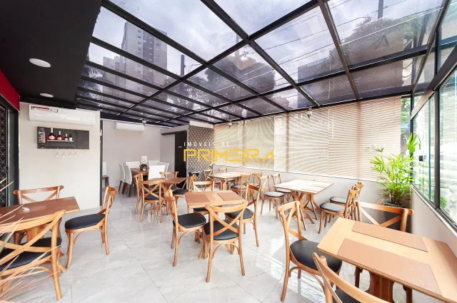 Restaurante equipada de 150m² no Água Verde em Água Verde, Curitiba