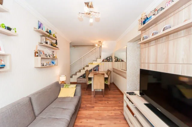 Apartamento Duplex à Venda no Ed. Solar do Tingui