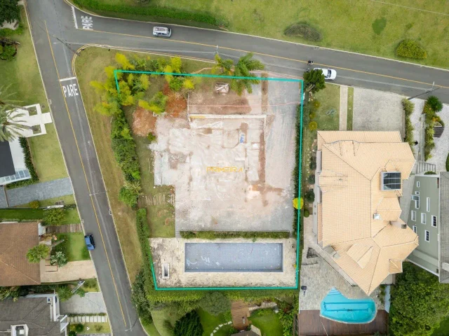 Terreno no Residencial Theodoro de Bona em São João, Curitiba
