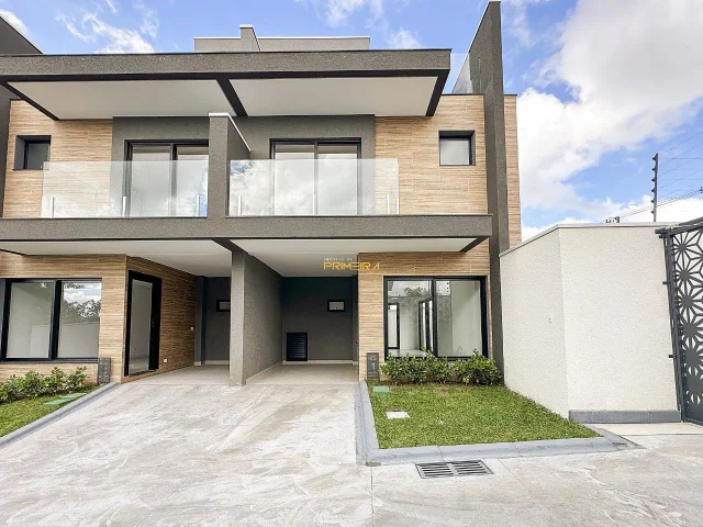 Residencial Riviera - Sobrado em Santa Felicidade em Santa Felicidade, Curitiba