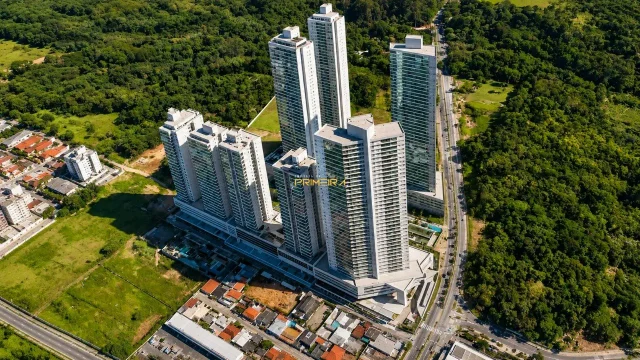 Apartamento 2 quartos, 1 vaga - Praia Brava