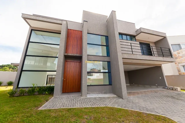 Casa de alto padrão no Tanguá em Tanguá, Curitiba