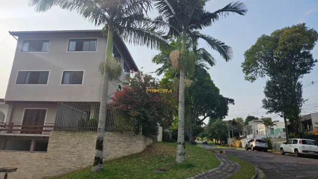 Sobrado 4 quartos, 5 vagas - Pilaezinho em Pilarzinho, Curitiba
