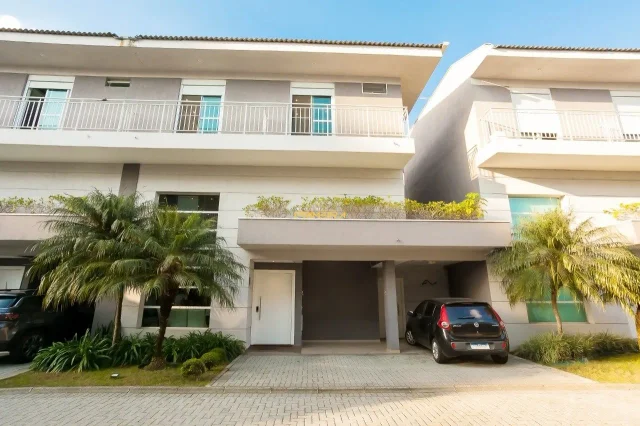 Casa em condomínio no Jardim Social