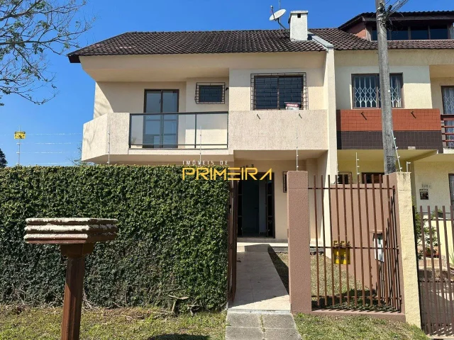Sobrado Triplex com jardim, 3 quartos sendo 1 suít em Cajuru, Curitiba