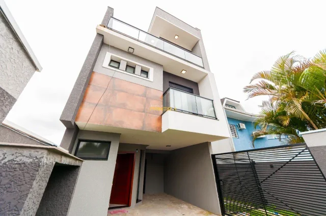 Sobrado com 3 quartos no Fanny em Fanny, Curitiba