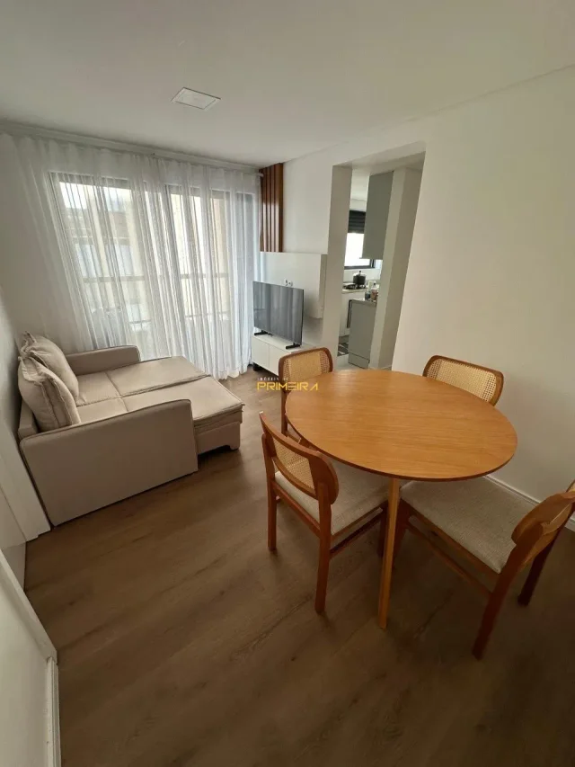 Apartamento 2 quartos, 1 vaga - Água Verde em Água Verde, Curitiba