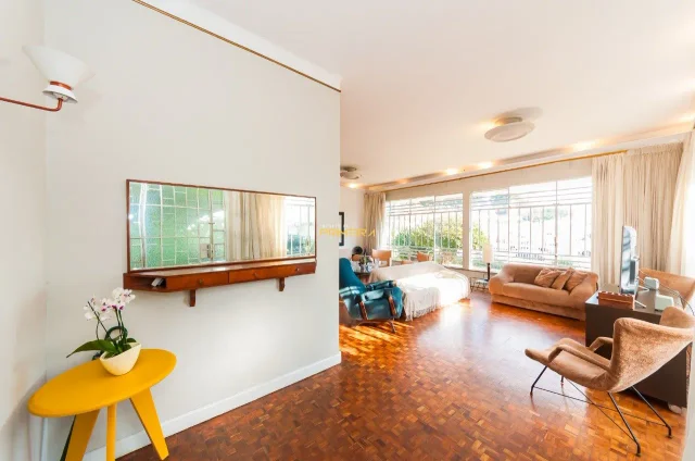 Casa no bairro Jardim Botânico