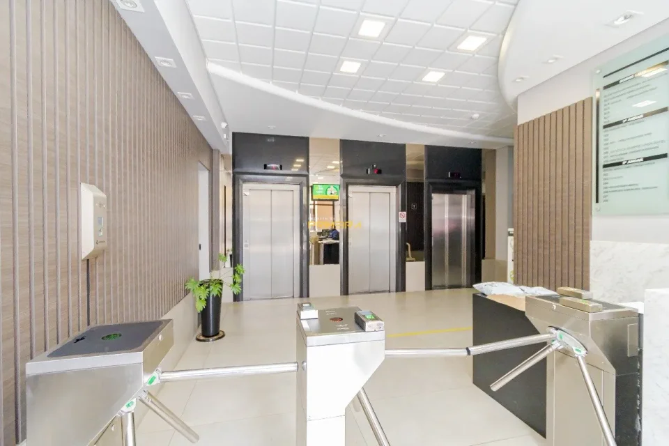 Sala Aérea à venda em Água Verde, Curitiba/PR, foto 2