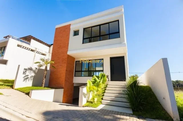 Casa Cond. Rererva Bonvini - 192m² 3 suítes em Santa Cândida, Curitiba