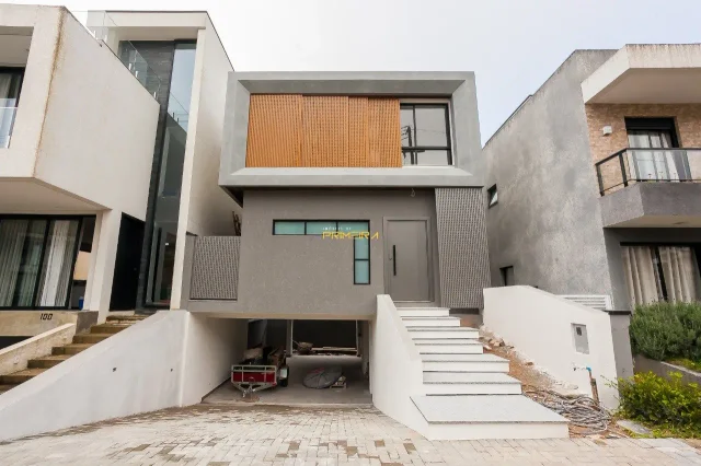 Casa de alto padrão no Santa Cândida em Santa Cândida, Curitiba